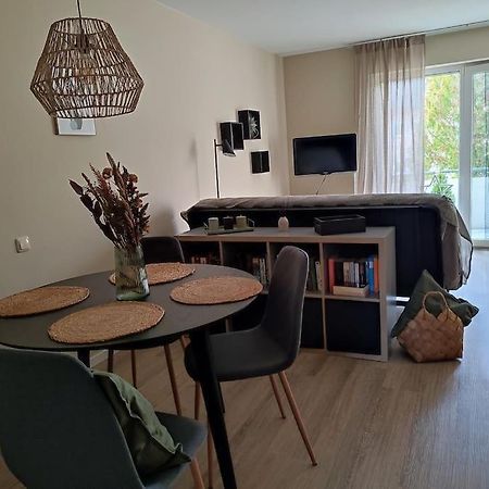 Gemuetliches Ferienapartment Mit Optionaler E-Ladesaeule Eichenzell Bagian luar foto